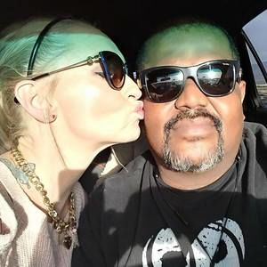 Meet your Posher, Moxie